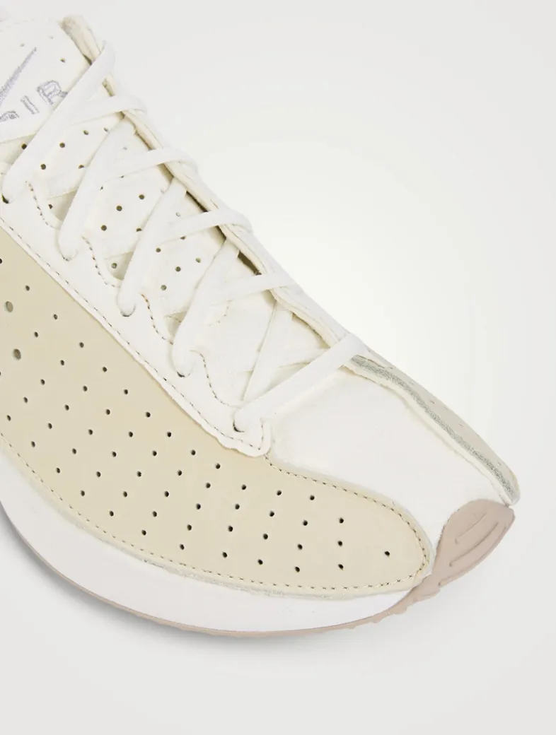 Air Superfly Sneakers