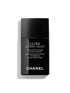 Blurring Smooth-Effect Foundation. Velvet Matte Finish.
