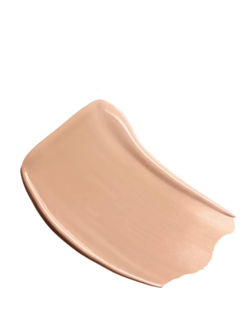 Blurring Smooth-Effect Foundation. Velvet Matte Finish.