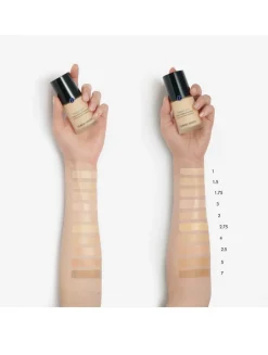 Designer Glow Radiant Revitalizing Foundation