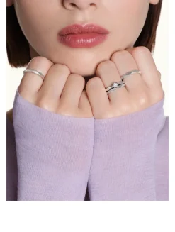 Facette Platinum Wedding Band