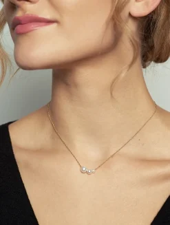 14K Gold Gradual Pearl Pendant Necklace