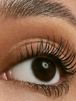 Lash Clash Extreme Volume Waterproof Mascara