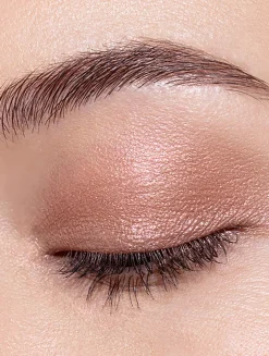 Luminescent Eye Shade