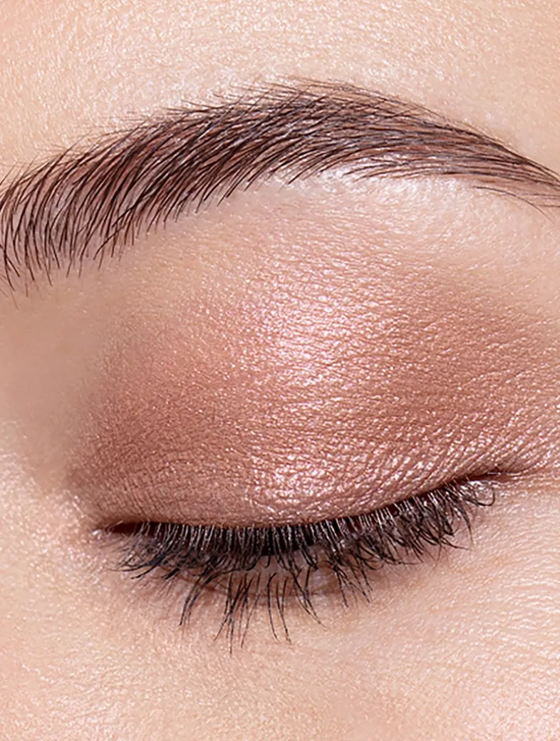 Luminescent Eye Shade