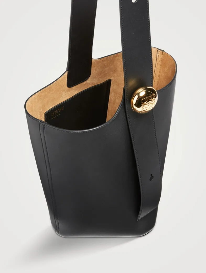 Medium Pebble Leather Bucket Bag