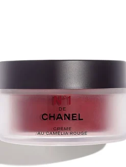 Plumps - Smooths - Protects