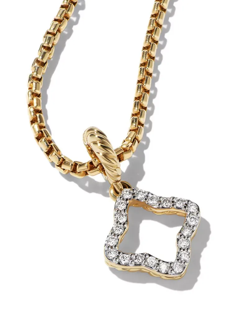 Quatrefoil Amulet In 18k Yellow Gold With Pavé Diamonds