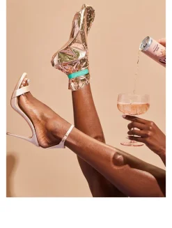 Rose Toes Renewing Foot Mask