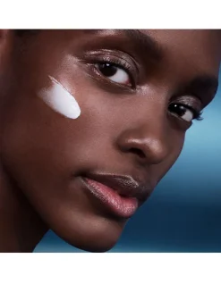 The Moisturizing Fresh Cream