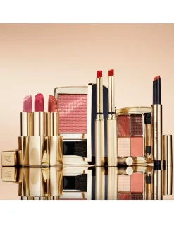 The Sculpting Blush: Powder Blush