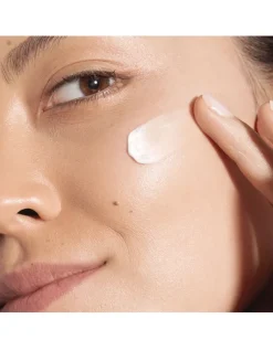 Uv Expert Aquagel Defense Moisturizer With Spf 50