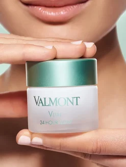 Vital 24 Hour Light Cream