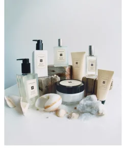 Wood Sage & Sea Salt Exfoliating Shower Gel